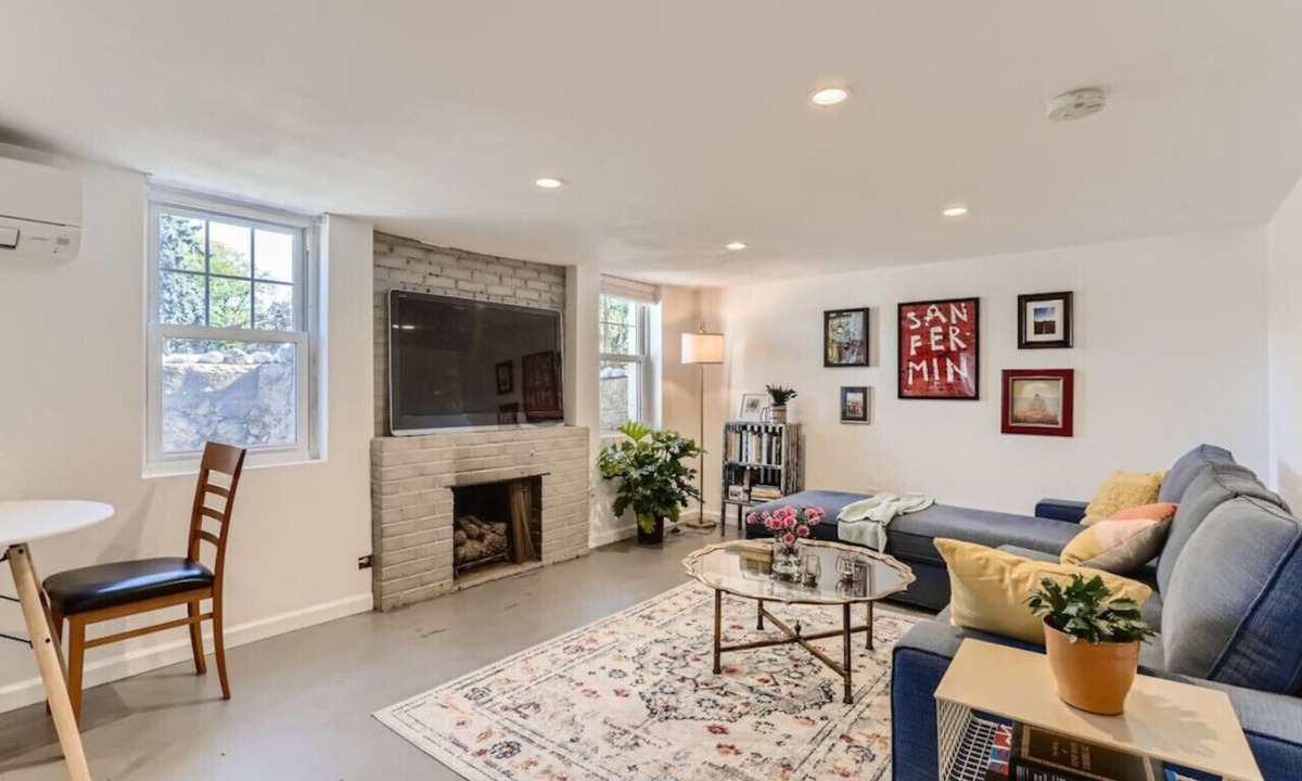 Cole Condo | Pet Friendly I Remodeled I Near RiNo | Sleeps 7