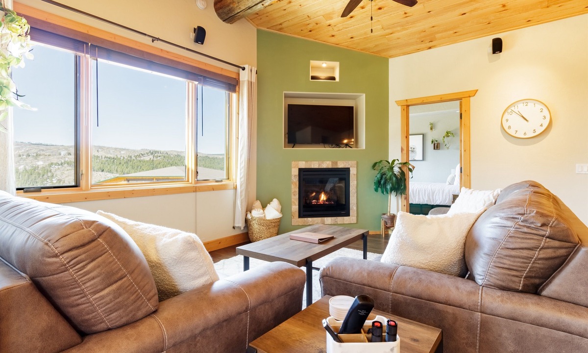 Woodland Park Apartment | Pikes Peak Ranch - Owl's Perch Cabin