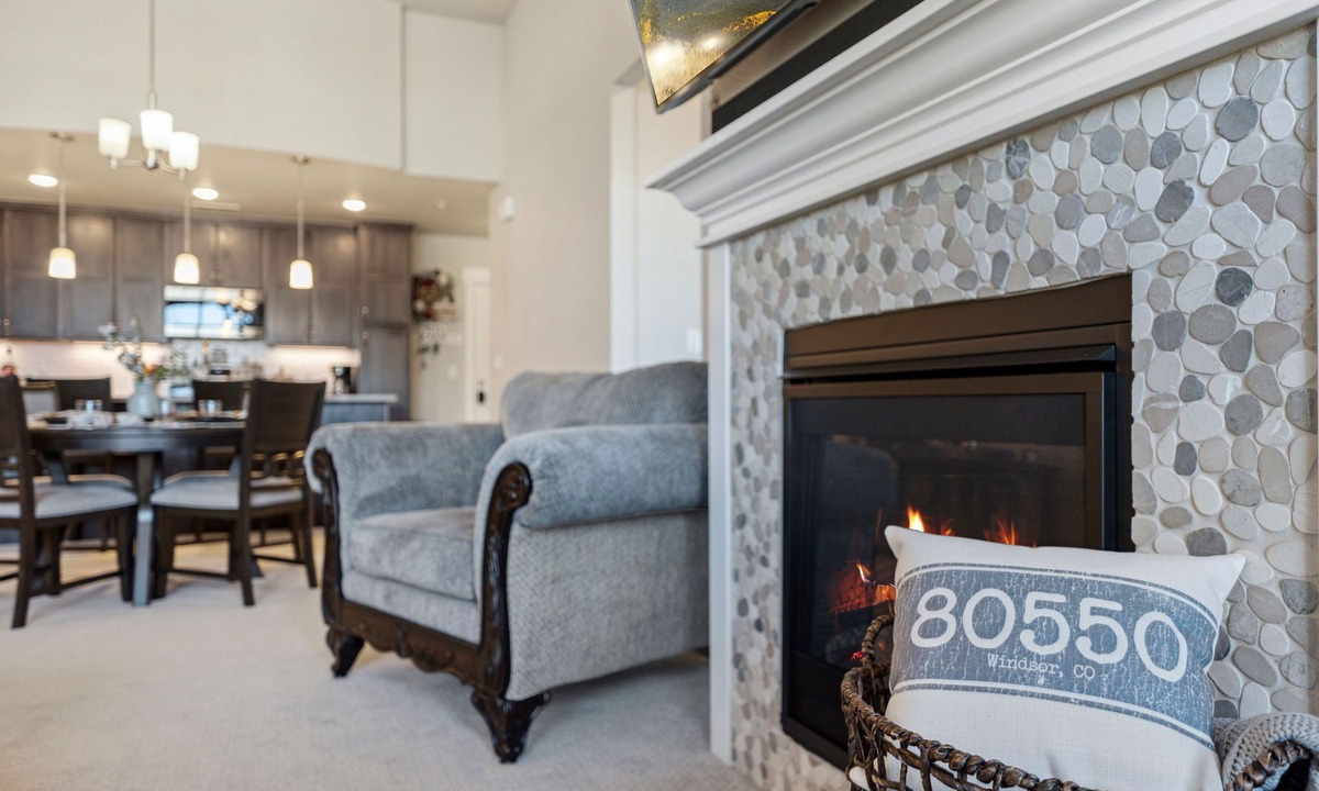 Windsor Apartment | Serene Retreat with Hot Tub, Sauna, Pool & Gym