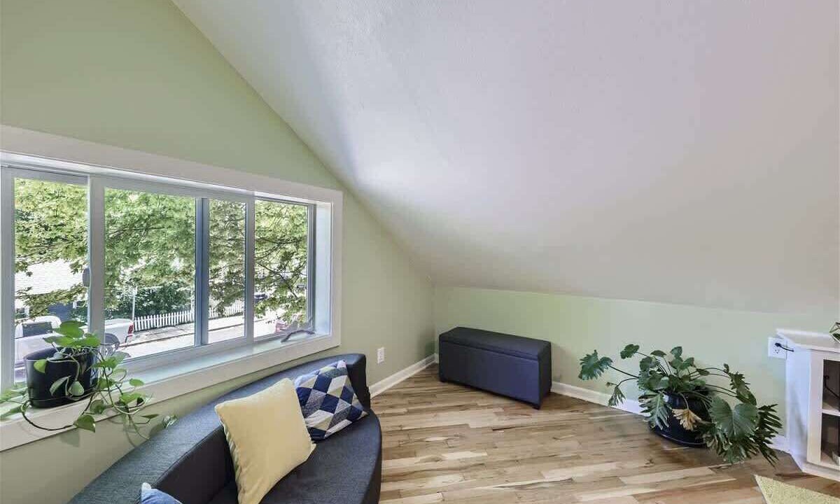 Louisville Apartment | Charming 2BR in Historic Old Town Grocery