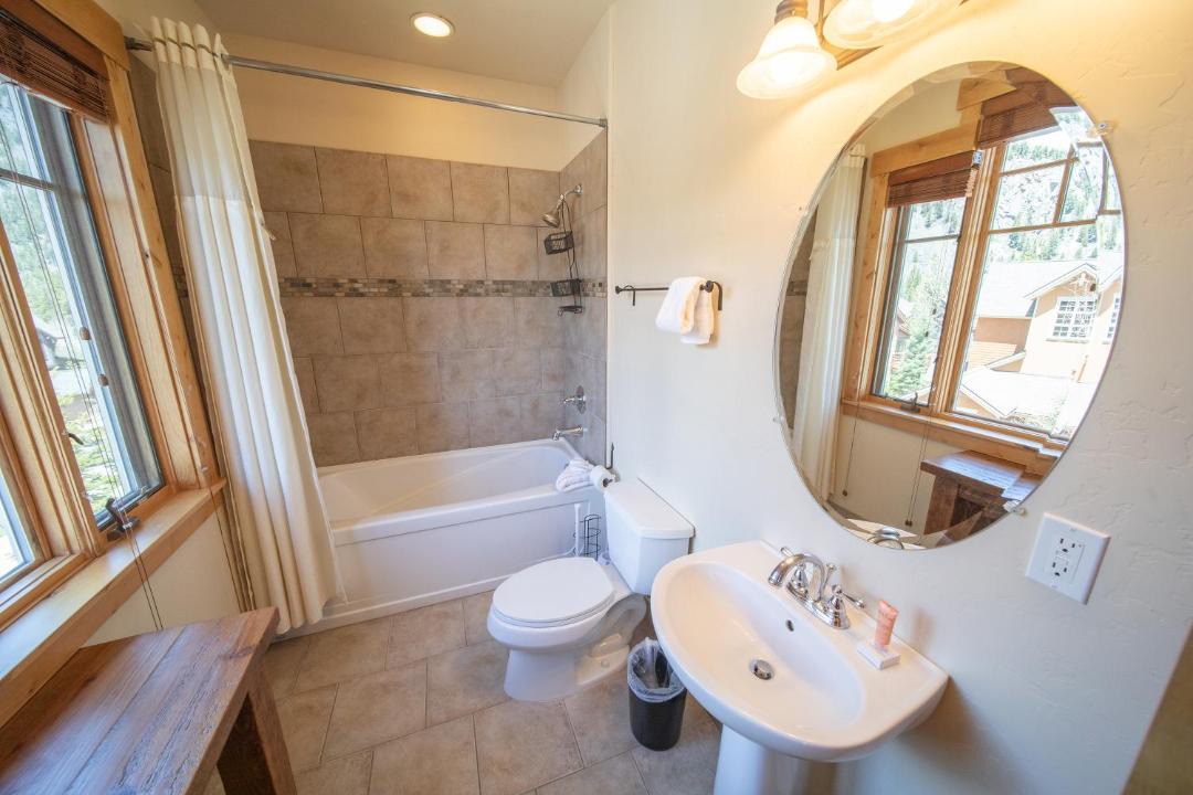 Keystone House | Settlers Creek 6511 by SummitCove Lodging in Colorado