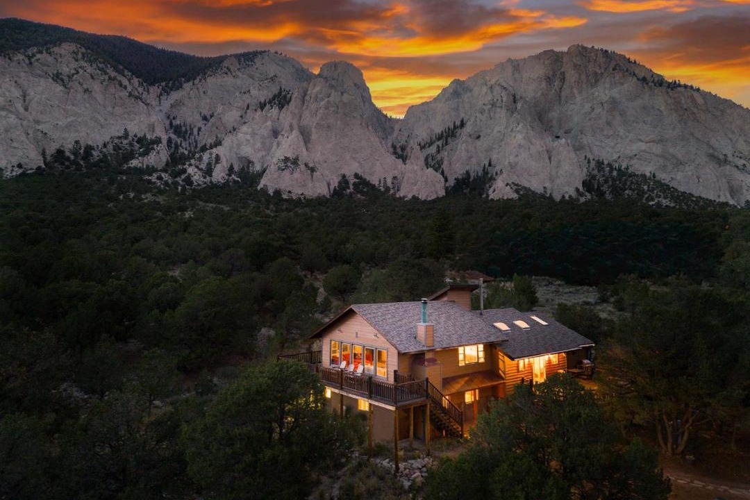 Nathrop House | Mtn Retreat Close to Mt Princeton Hot Springs