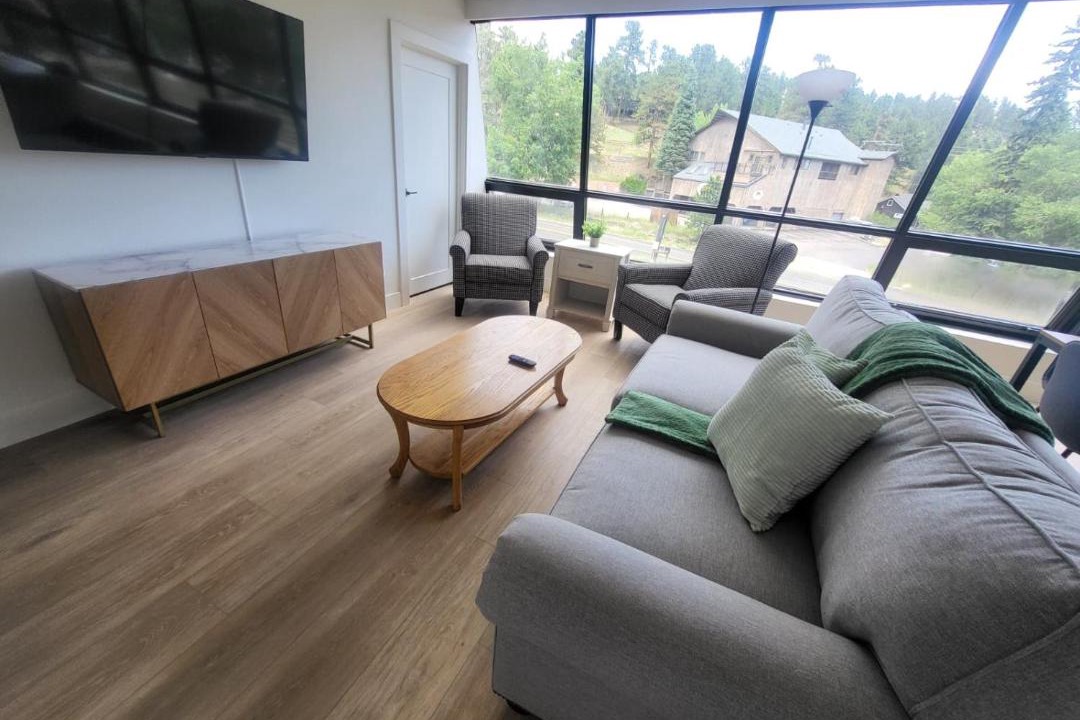 Kerr Gulch Apartment | Modern Stay in the Heart of Evergreen