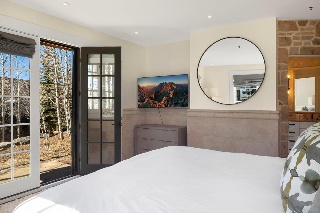 Mountain Village House | New! Chic European Style Cabin, Short Walk To Ski home