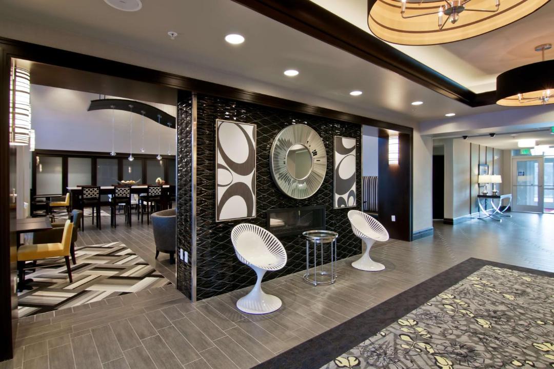 Wilburton Hotel | Hampton Inn & Suites Bellevue Downtown/Seattle
