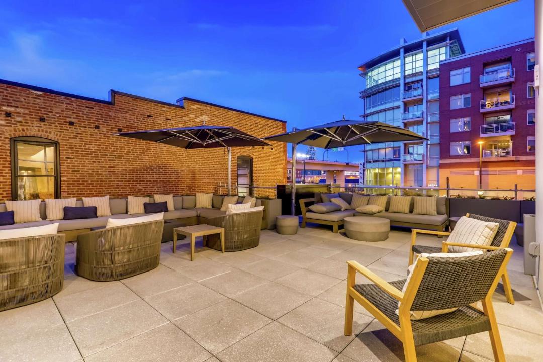 LoDo Hotel | Hilton Garden Inn Denver Union Station