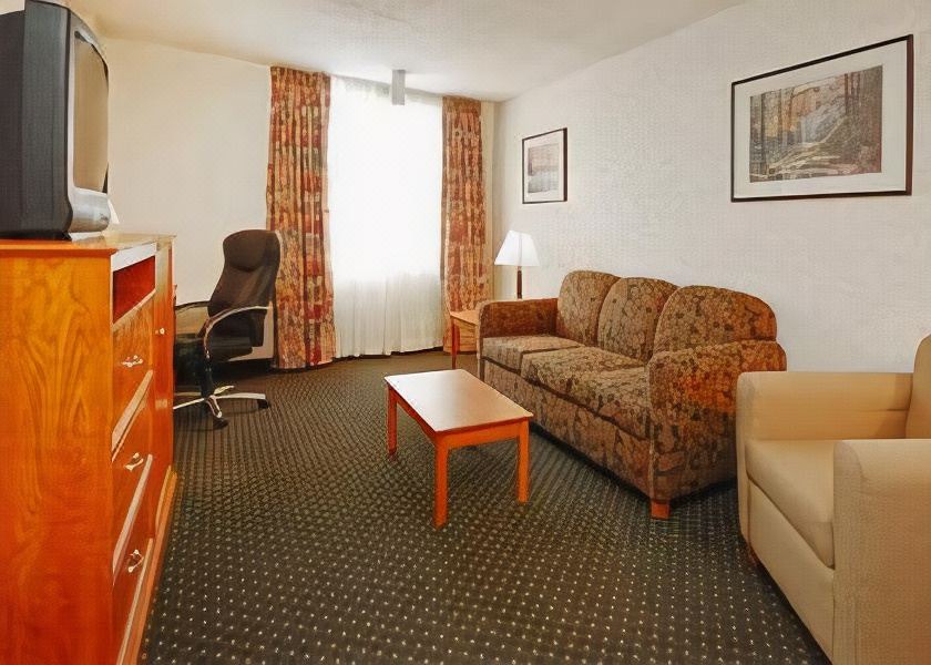 Photo of Livingroom in West Colorado Springs