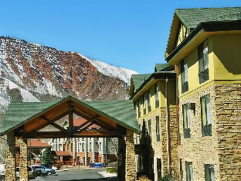 Photo of Buildings in Glenwood Springs