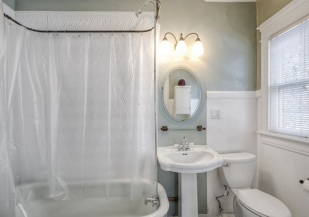 Photo of Bathroom in City Park West
