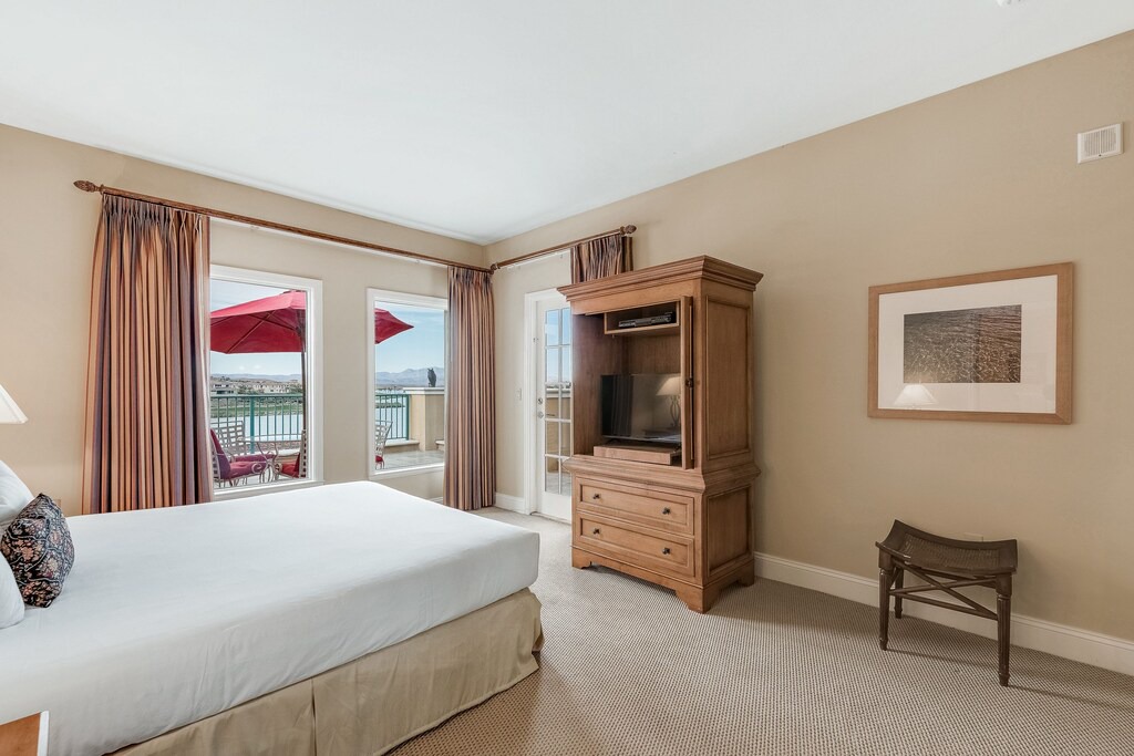 Photo of Bedroom in Lake Las Vegas