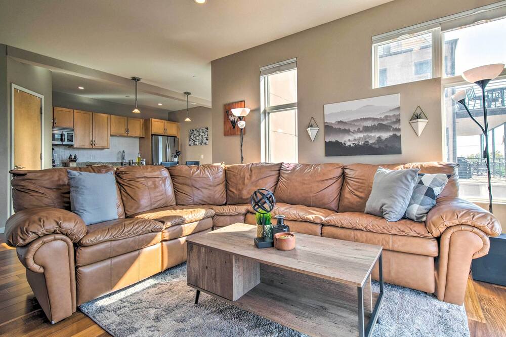 Photo of Livingroom in Sunnyside