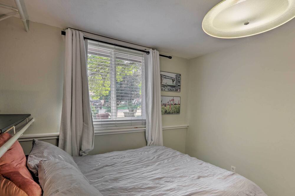 Photo of Bedroom in Columbine