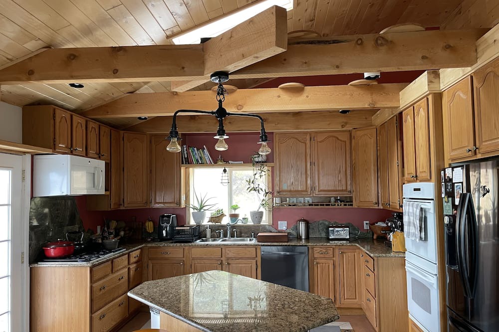 Photo of Kitchen in Coal Creek Canyon