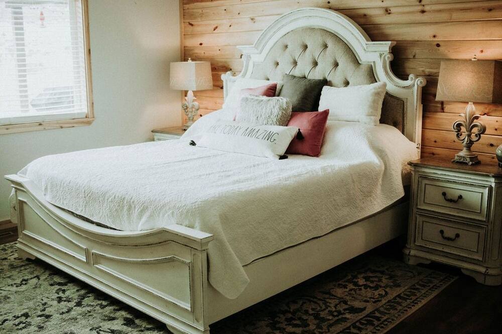 Photo of Bedroom in Meeker