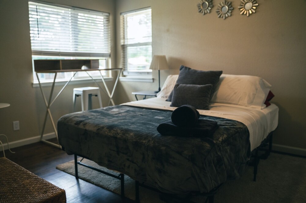 Photo of Bedroom in East Colorado Springs