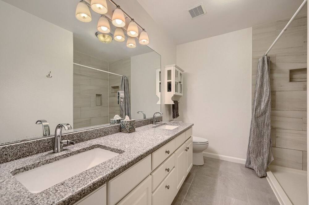 Photo of Bathroom in Westridge