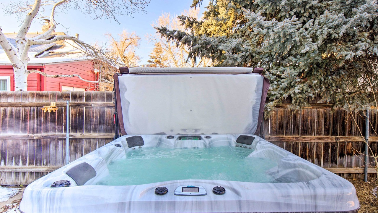 Photo of Outdoor in Hale