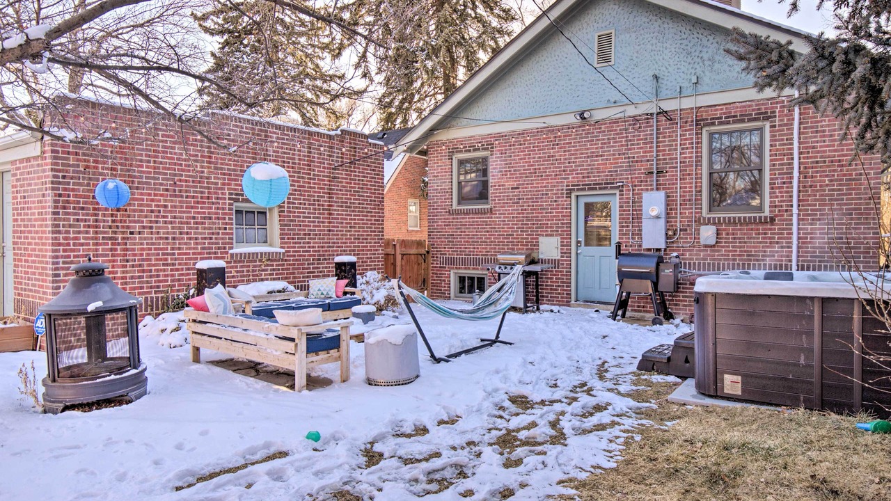 Photo of Outdoor in Hale