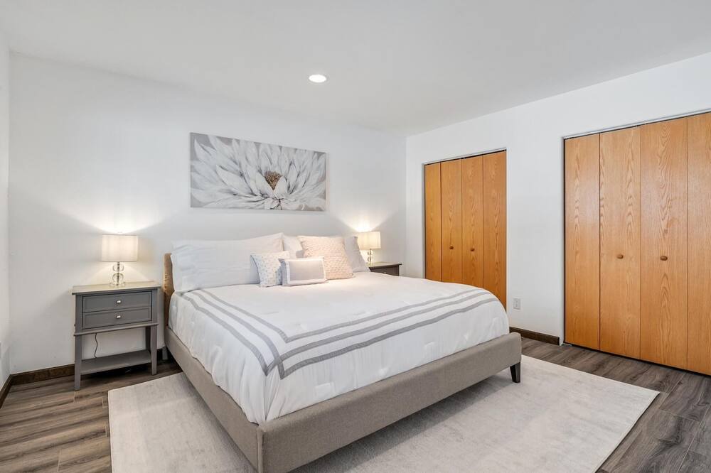 Photo of Bedroom in Basalt