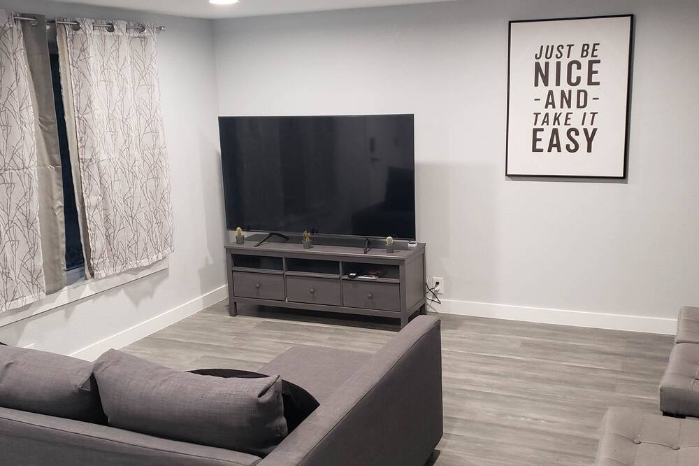 Photo of Livingroom in Villa Park