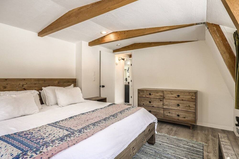 Photo of Bedroom in Morrison