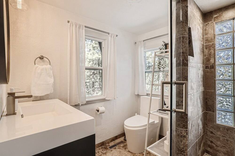 Photo of Bathroom in Morrison