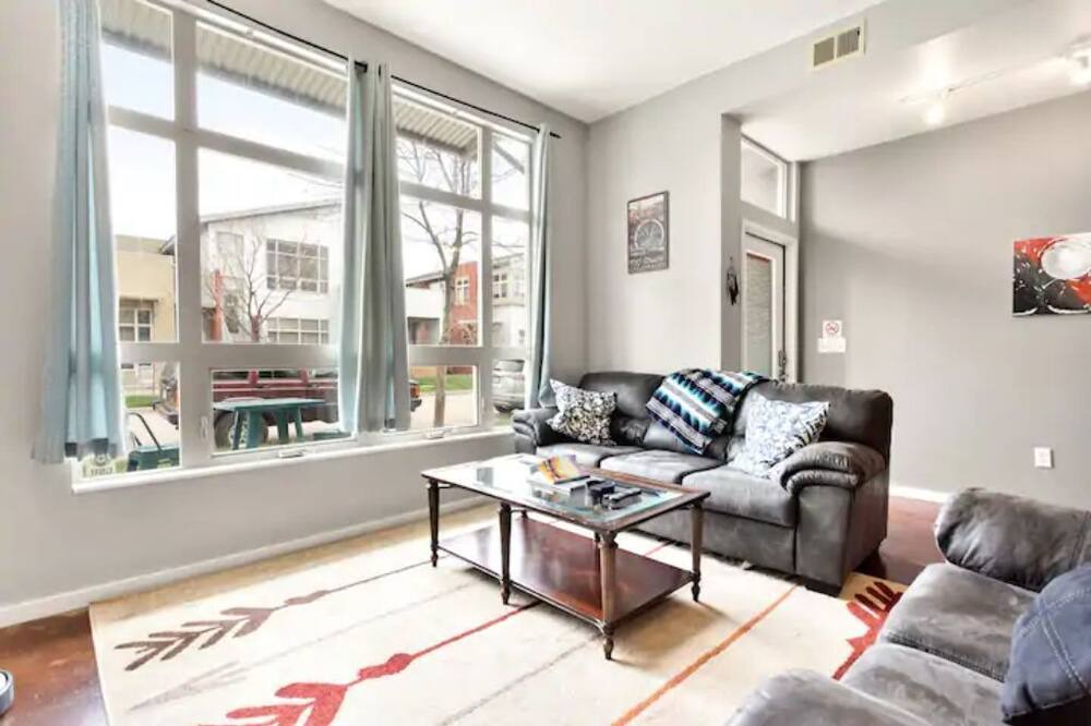Photo of Livingroom in Old Town North