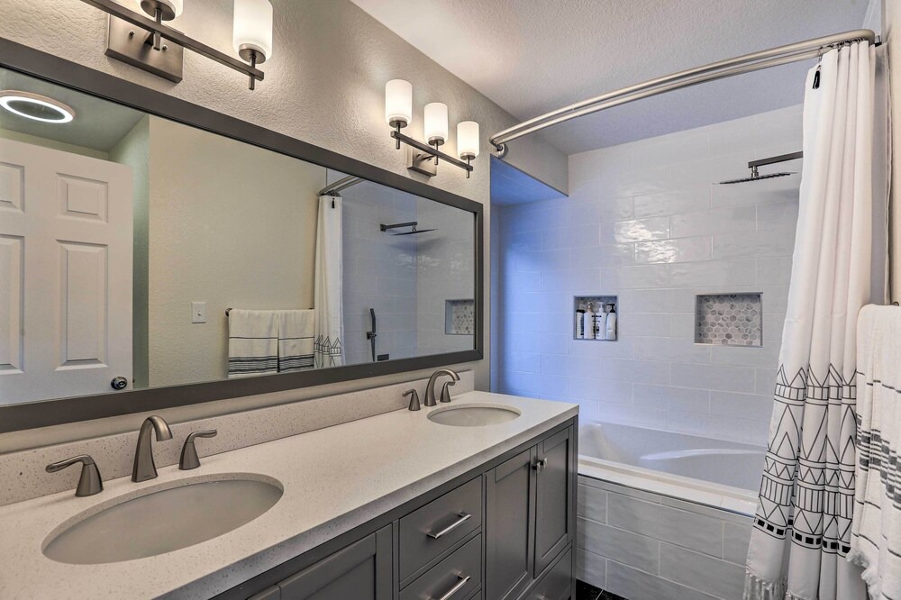 Photo of Bathroom in Village At Genesse