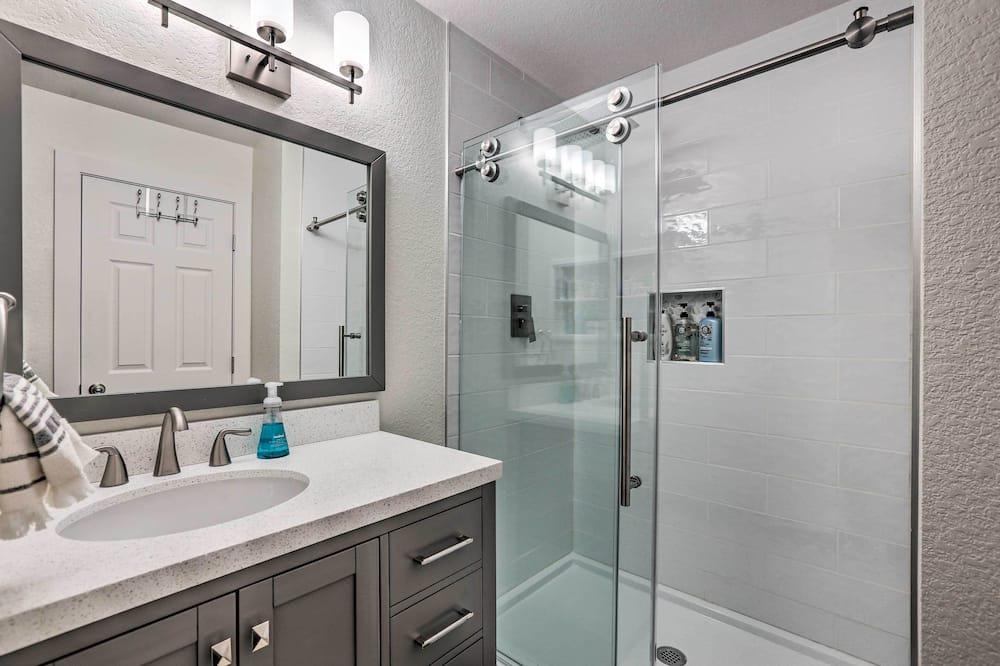 Photo of Bathroom in Village At Genesse