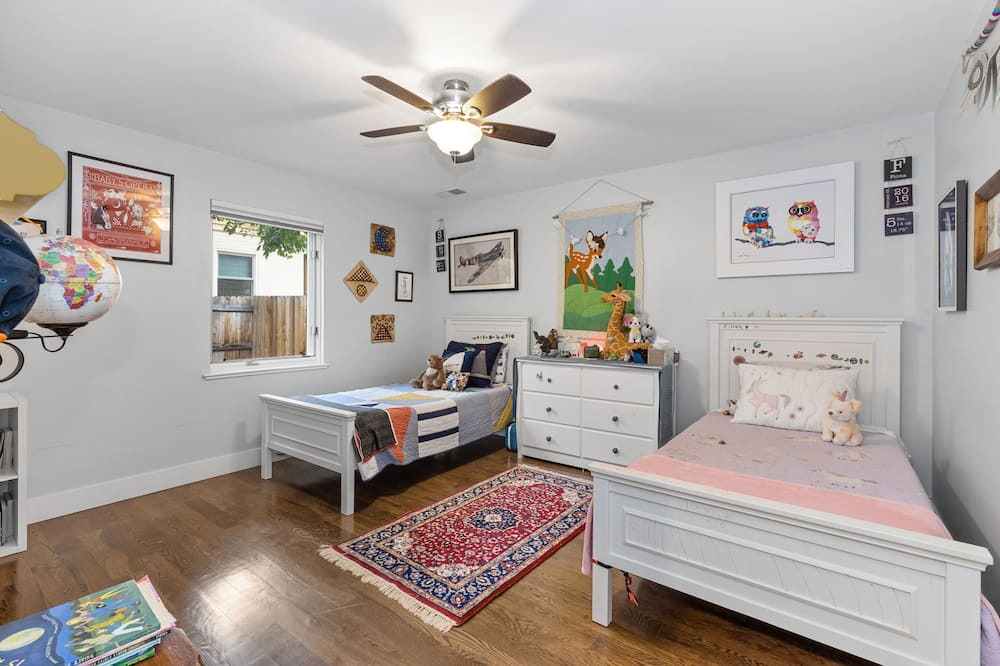 Photo of Bedroom in South Park Hill