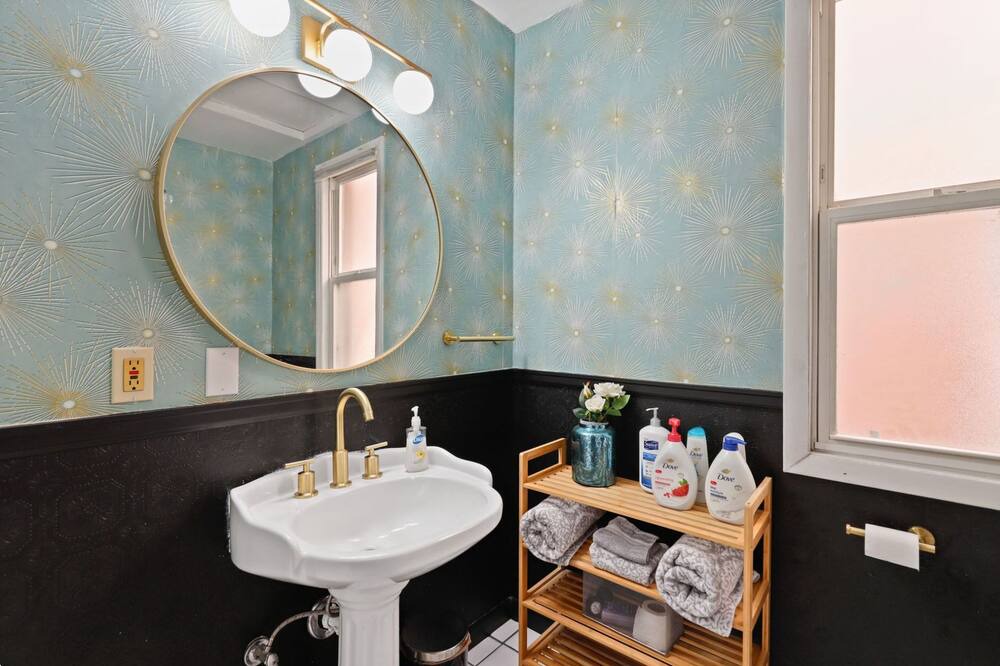 Photo of Bathroom in Washington Park West