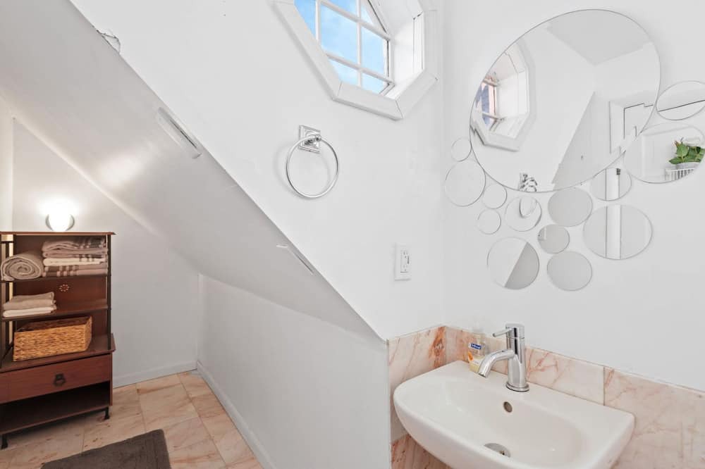 Photo of Bathroom in Washington Park West