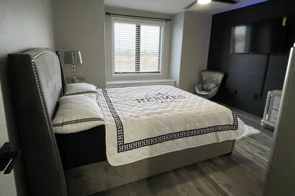 Photo of Bedroom in Parker