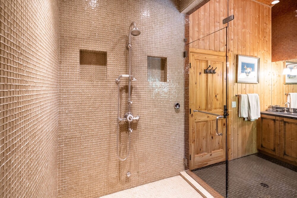 Photo of Bathroom in Carbondale