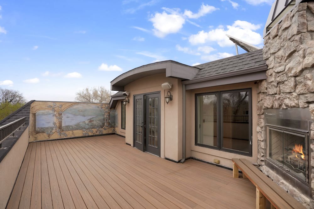 Photo of Outdoor in Hale