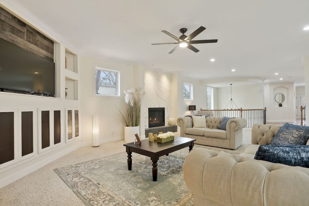 Photo of Livingroom in Hale