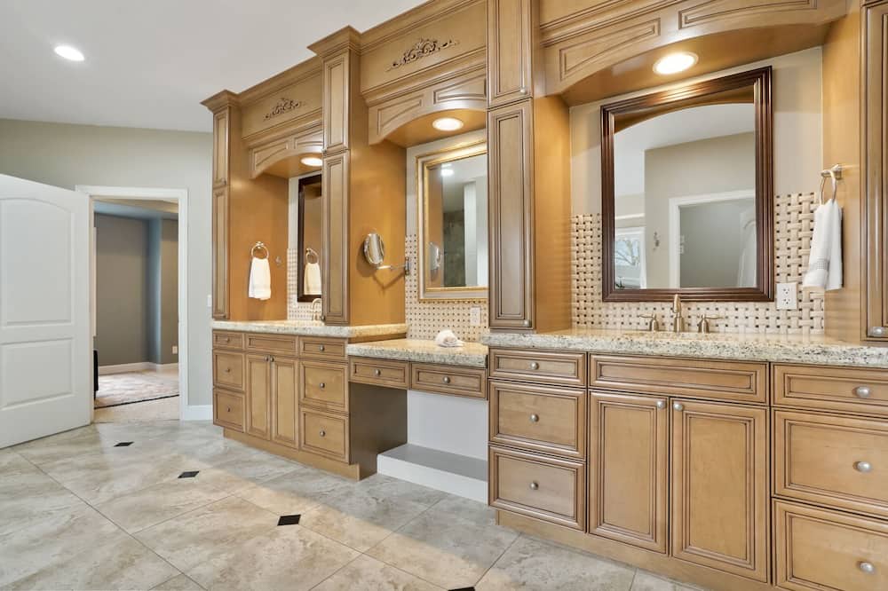 Photo of Bathroom in Hale