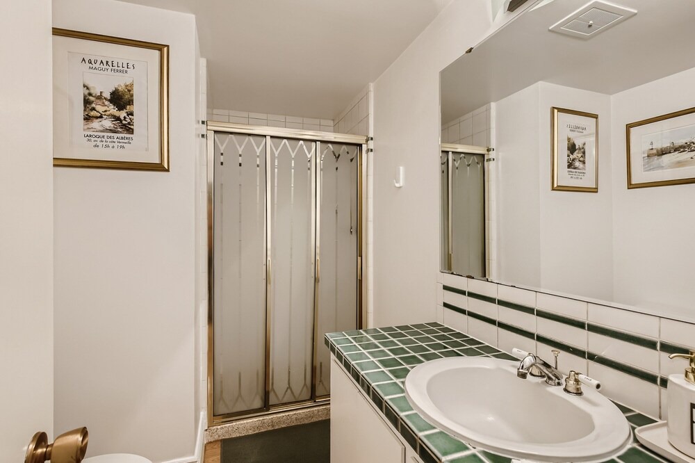 Photo of Bathroom in Park East