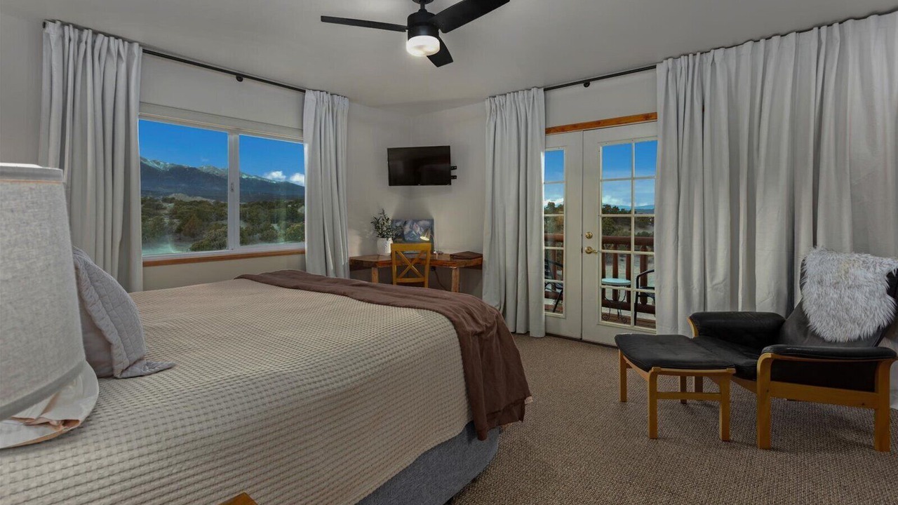 Photo of Bedroom in Salida