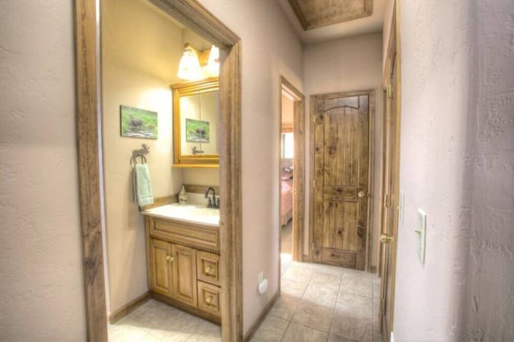 Photo of Bathroom in Mesa