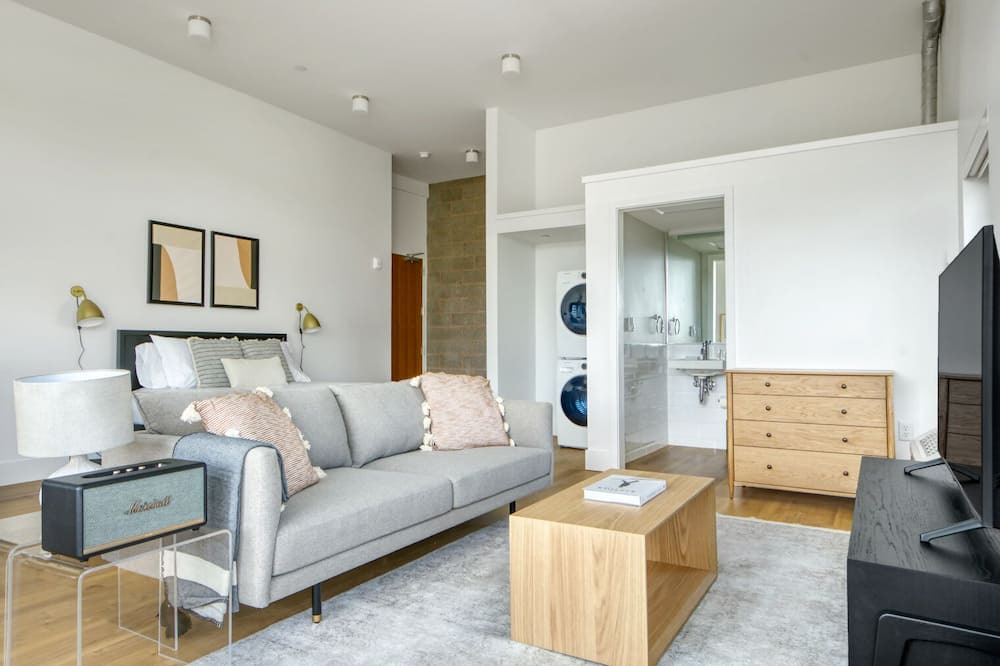 Photo of Livingroom in Cherry Creek