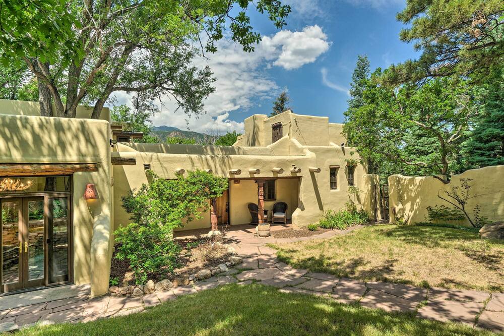 Photo of Outdoor in Broadmoor