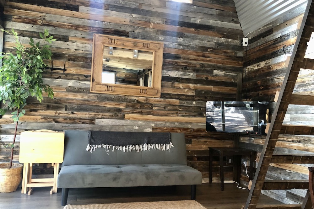 Photo of Livingroom in Shadow Mountain