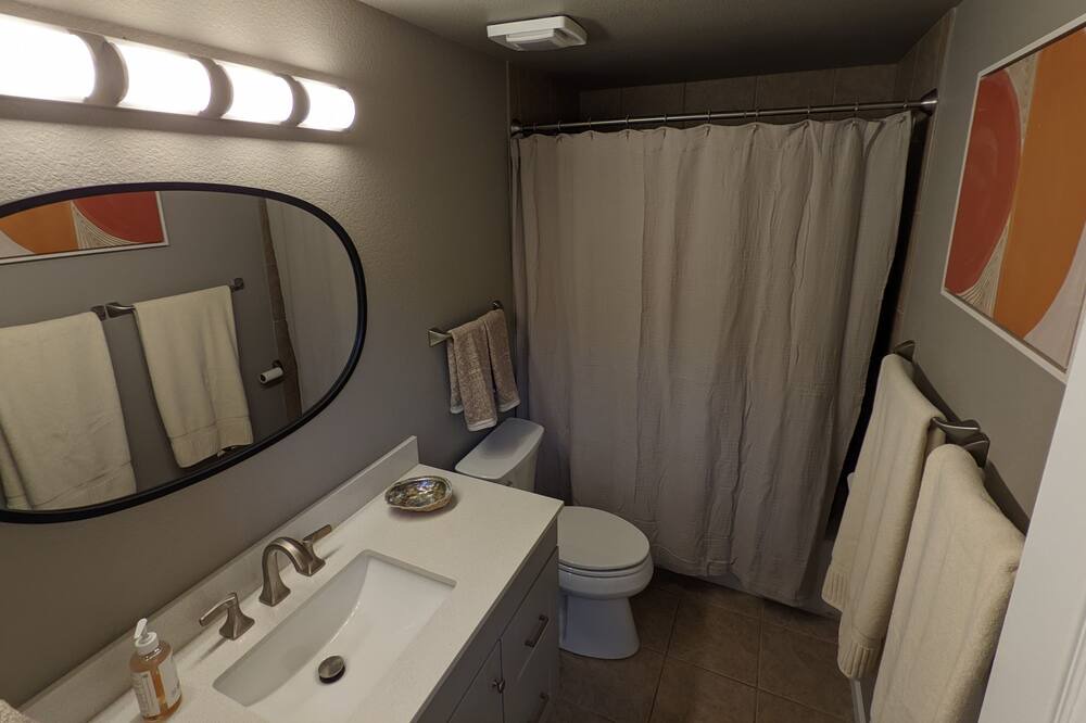 Photo of Bathroom in Gleneagle