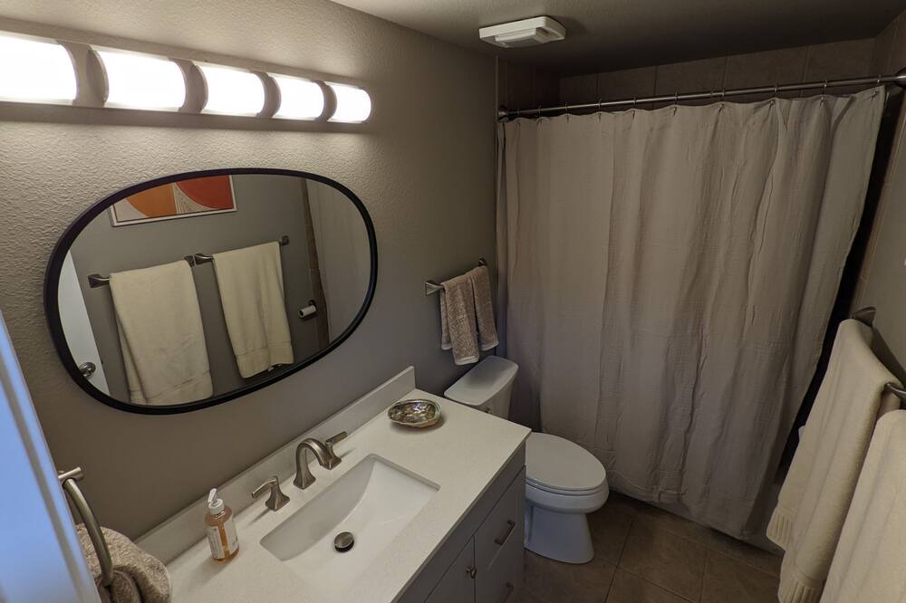 Photo of Bathroom in Gleneagle