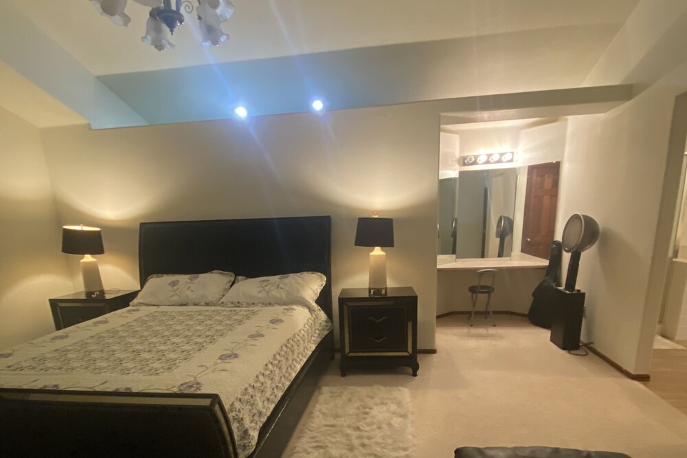 Photo of Bedroom in Aurora