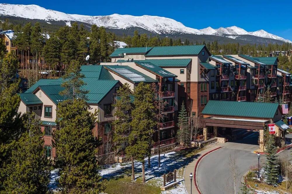 Photo of Outdoor in Peak 9