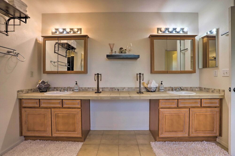 Photo of Bathroom in Green Valley Ranch