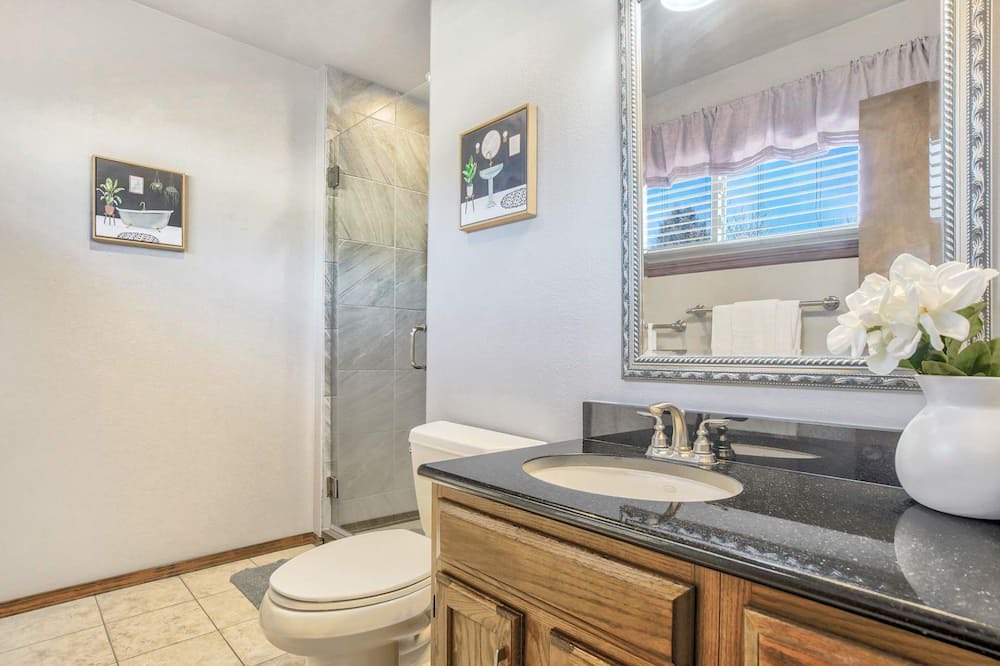 Photo of Bathroom in Park Vista