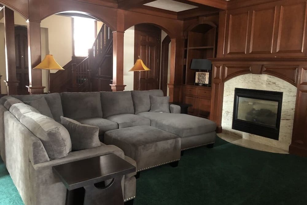 Photo of Livingroom in Longmont